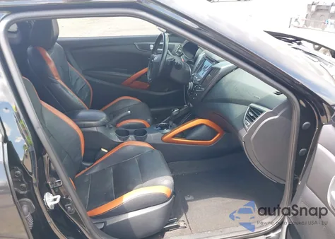 2016 Hyundai Veloster Turbo z USA, uszkodzony, nr VIN KMHTC6AE1GU250010